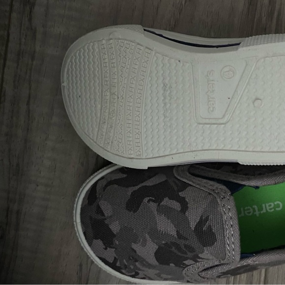 Carters baby shoes - Picture 3 of 4